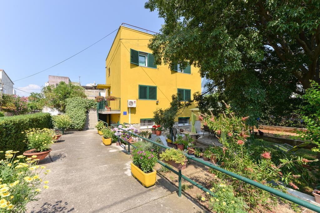 Apartment Mirana With Garden And Free Parking Zadar Room photo